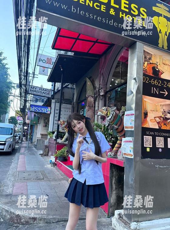 浏览17c吃瓜网页，瞬间变成了情感观察员！你们的八卦真是停不下来！