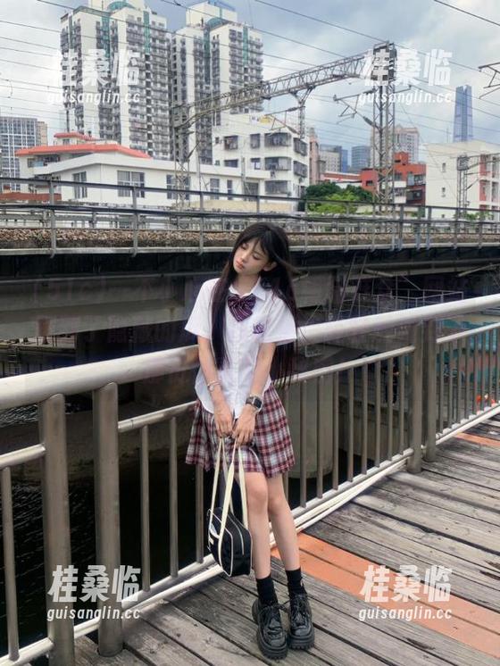 一不小心在“51c朝阳群众”网站刷到了隐藏的瓜，我的指尖轻轻触碰到了那份惊喜的小秘密！