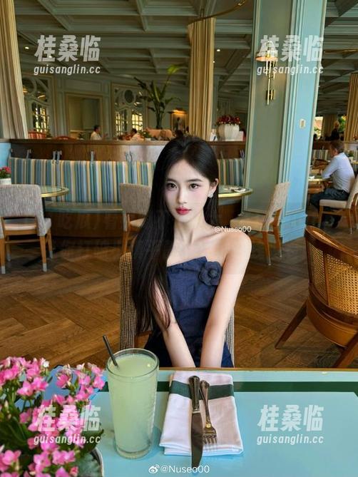 看热闹不怕事大，51吃瓜app带你打破小镇平静，火速在线观看！