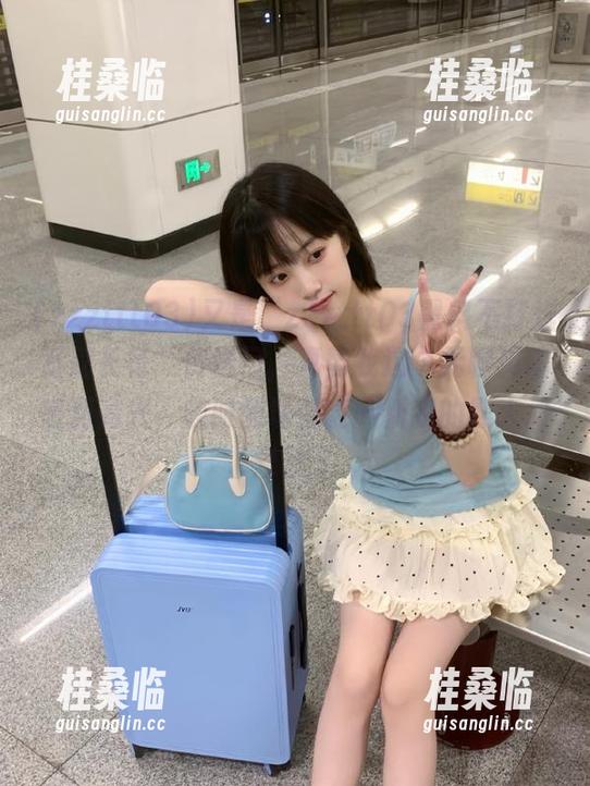 又是“zzzttt03黑料不打烊万篇长征”传送门，真替我这个无聊灵魂感到高兴，随时随地都能刷新我的黑人问号脸。