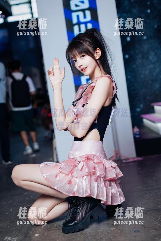 人人黑料 这瓜你不想吃?免费送上,人人黑料真会玩儿!