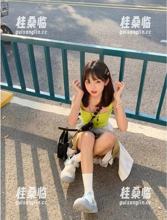 我要吃瓜 “我要吃瓜.cc”现在在iOS上火得不行,但我只想问:瓜到底管饱吗?