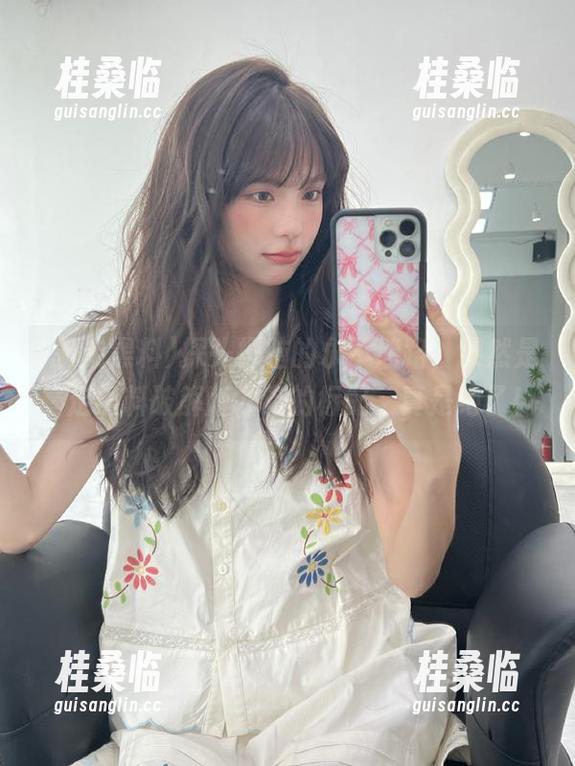 探头探脑的永不迷路，果然是暴走黑料破解版才有的标配，真是绝了！
