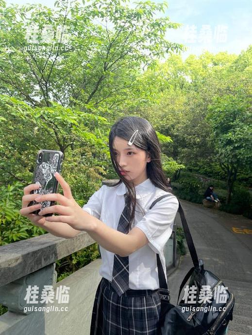 热门在线吃瓜：爆料海角带你看不一样的风景