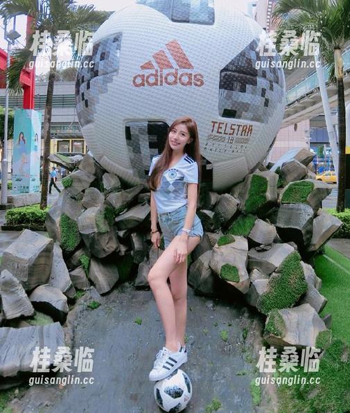 哎呀，人在不在爆料海角的这个网址里，感觉生活都充满了戏剧性!