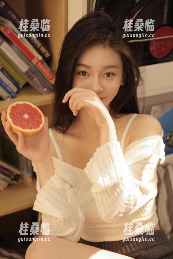 别慌，导航到“黑料不打烊166.su”，黑暗中的真相总会浮出水面。