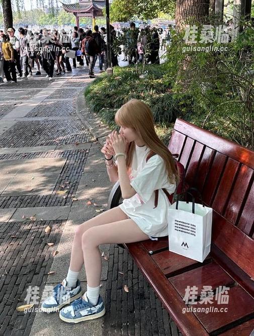 免费黑料不打烊，在线吃瓜时代，真相和谣言并存的奇妙舞台！
