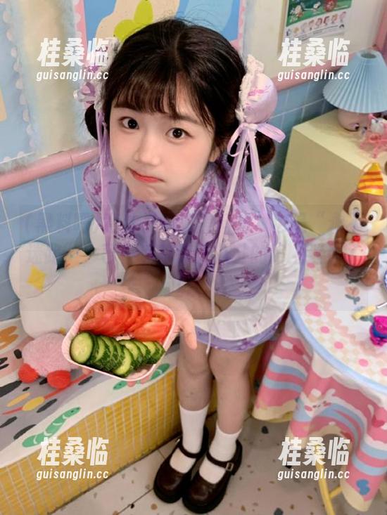 意外发现“黑料吧”也是“永不迷路”，已在追踪惊天八卦的路上迷失了几次。