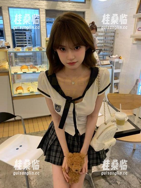 最新热搜告诉我“永不迷路”，但我真的快不行了，黑料正能量给我瞎折腾！